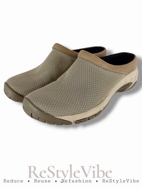 MERRELL Women’s Size 8 Shoes Slip On Style Hiking Outdoors Mules